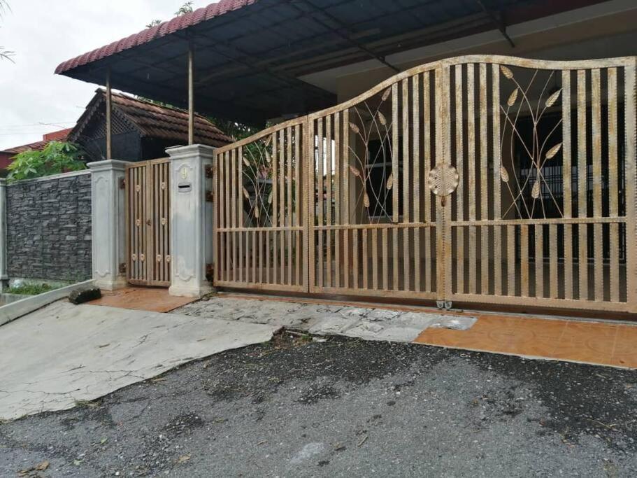 Sri Wang Homestay @ Arau Exterior photo